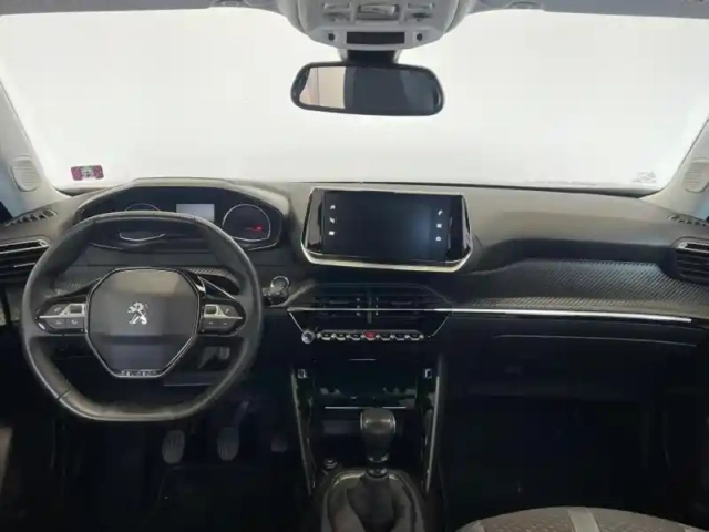 Peugeot 2008 1.2 puretech 100ch s&amp;s allure — photo 8