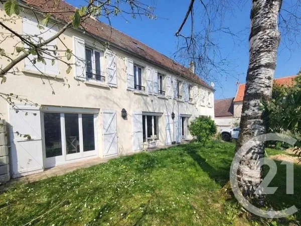 Maison 6 pièces 250 m²