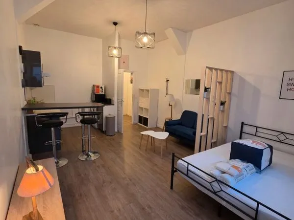 Studio meublé - quartier pasteur