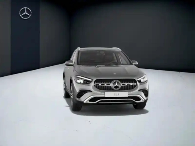 Mercedes Gla 200 d progressive line — photo 53