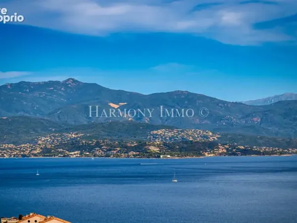 Très bel appartement avec vue mer exceptionnelle.