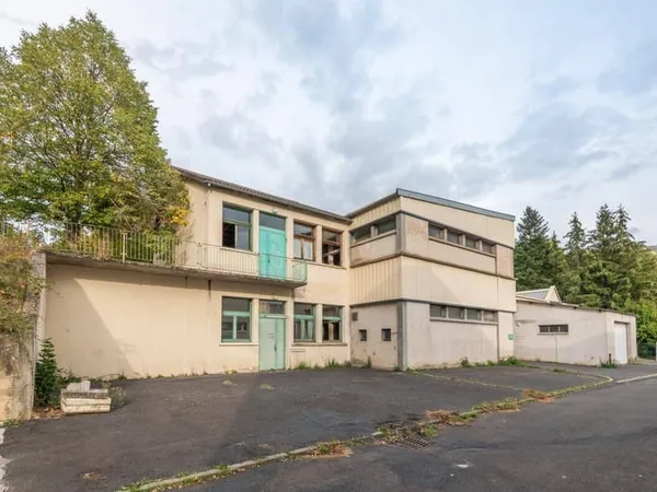 Bureau et espace de travail Vente Saint-Flour 110000€