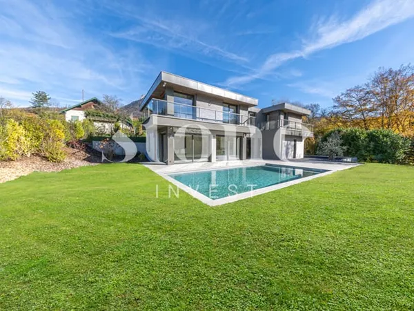 Villa contemporaine avec piscine - Menthon-Saint-Bernard