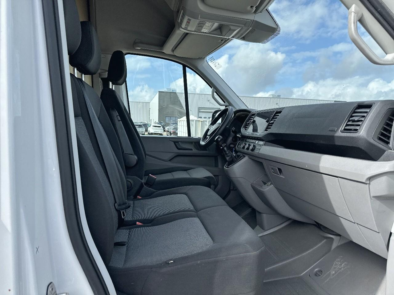 Volkswagen Crafter van 35 l3h3 2.0 tdi 140 ch business — photo 12