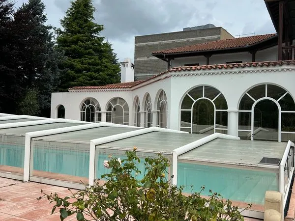 Maison 6 chambres jardin piscine lourdes visite pape