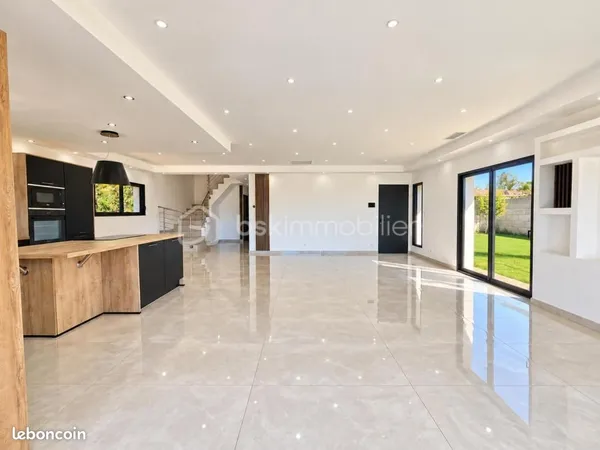 Maison 6 pièces 158 m²