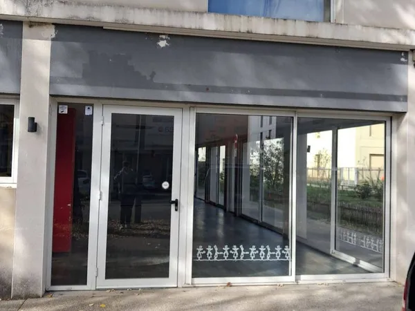 Local d'activité 175 m²