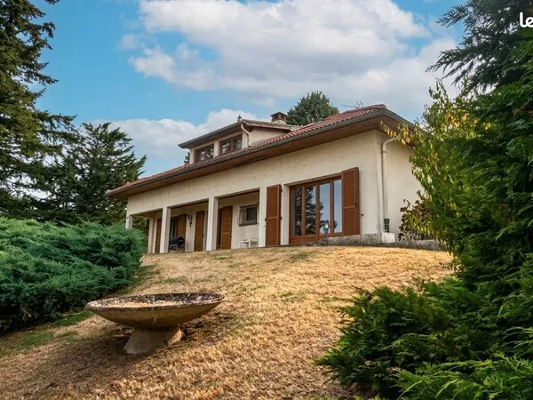 Maison 5 pièces 201 m²