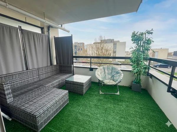 INGRE appartement de 3 pièces principales grand balcon PARKING