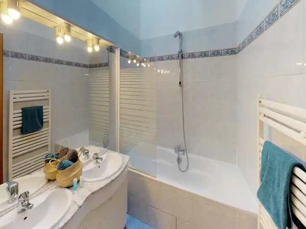 26 lanterne - chambre 3 (lyon)