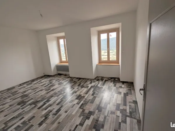 Appartement dans un village calme