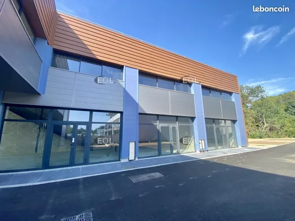 Local d'activité 250 m²