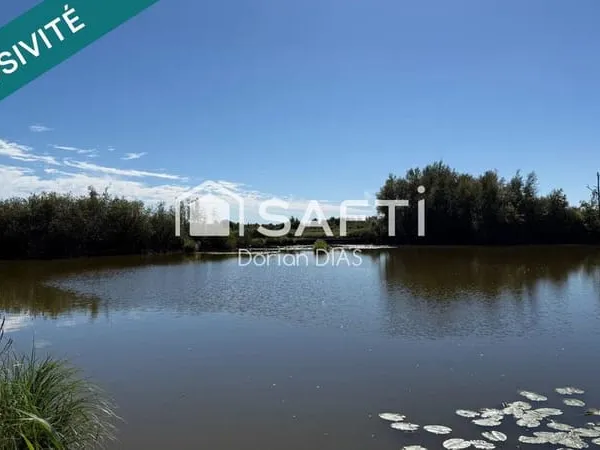 Étang de pêche privé  Près de 4 000 m²