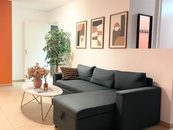 Appartement T4 Meublé 87 m² + Terrasse 34 m² & 2 Parkings — Villeurbanne St-Jean (En direct)