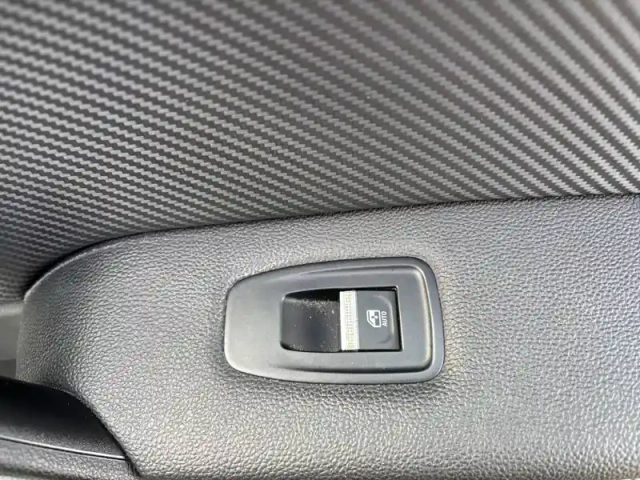 Renault Captur tce 140 - 21 — photo 108