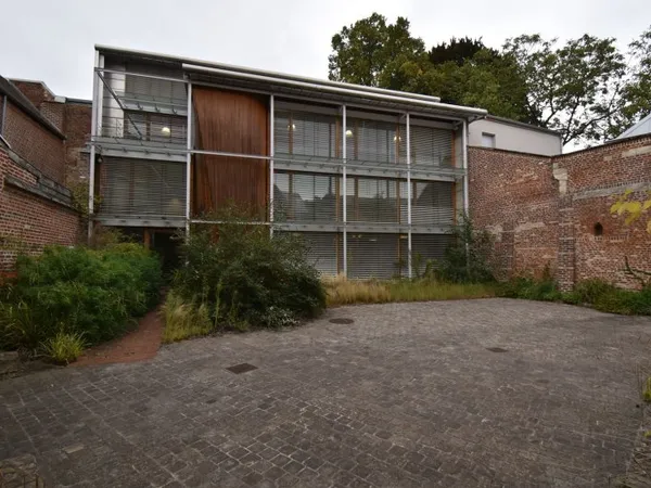 Maison 20 pièces 556 m²