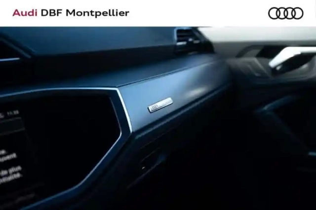 Audi Q3 45 tfsie 245 ch s tronic 6 s line — photo 4