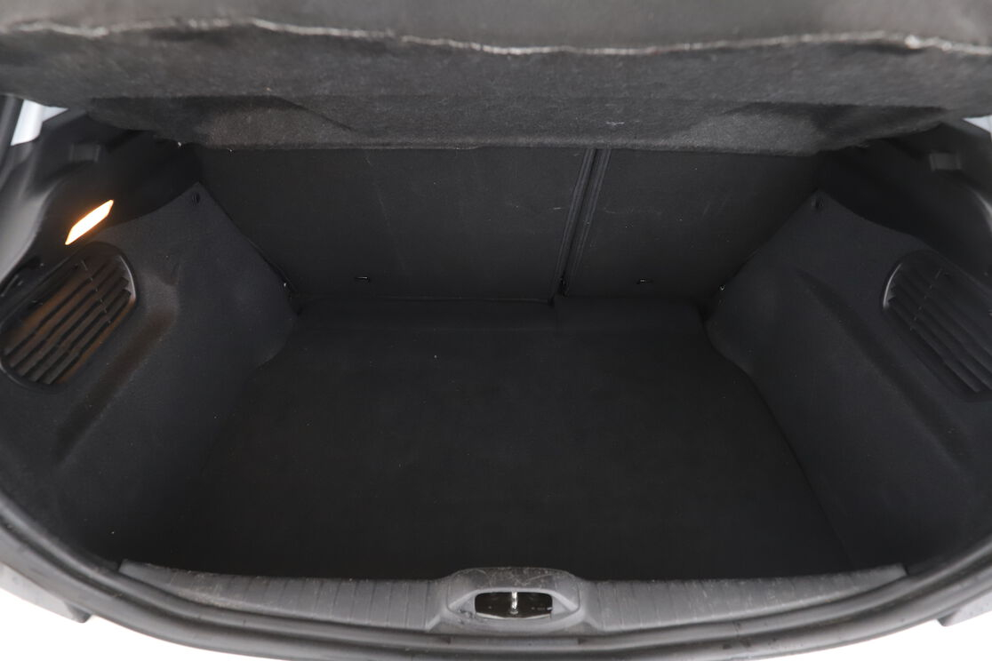 Peugeot 208 1.2 PureTech Active Business ETG5 — photo 16