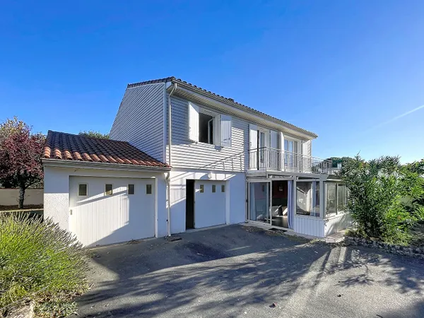 Maison 6 pièces 135 m²