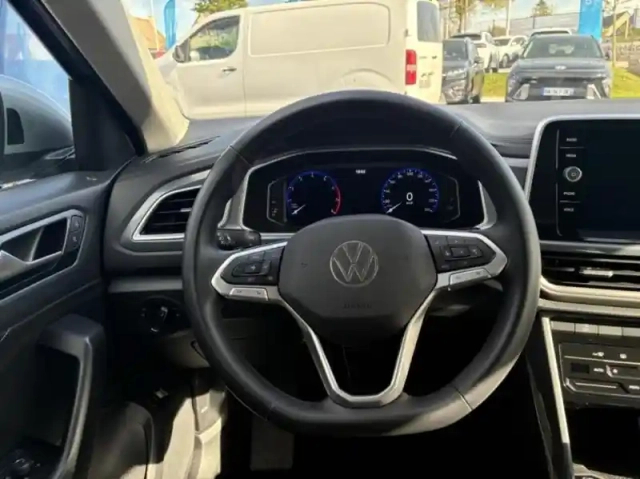 Volkswagen T-Roc 1.5 tsi evo 150ch style dsg7 — photo 13