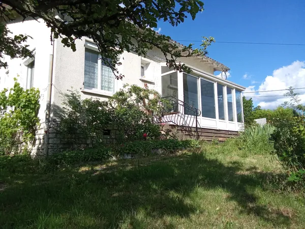Charmante maison avec jardin et piscine hors sol à Piégut-Pluviers
