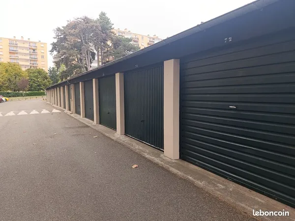 Garage situé a sainte foy les lyon