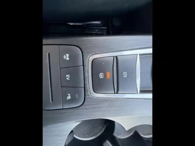 Ford Kuga 2.5 duratec 225ch phev st-line x bva — photo 15