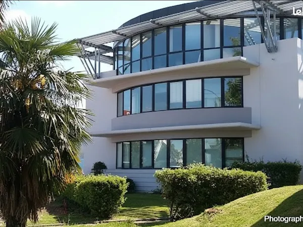 Bureaux 640 m² Pau