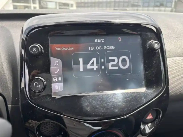 Peugeot 108 vti 72ch s&amp;s bvm5 — photo 6