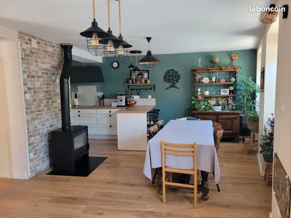 Maison mitoyenne avec jardin