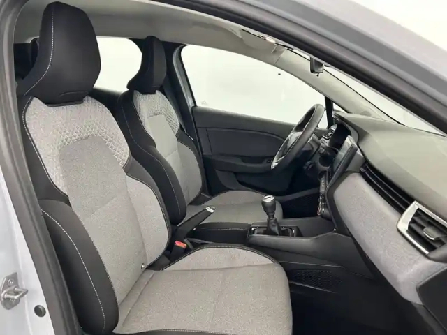 Renault Clio tce 90 — photo 14