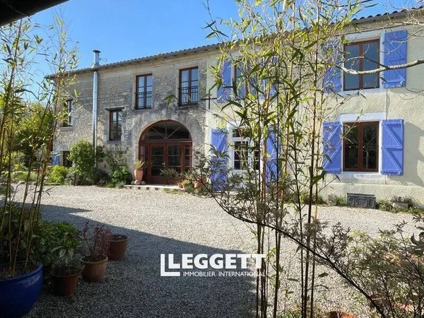 Maison 9 pièces 212 m²