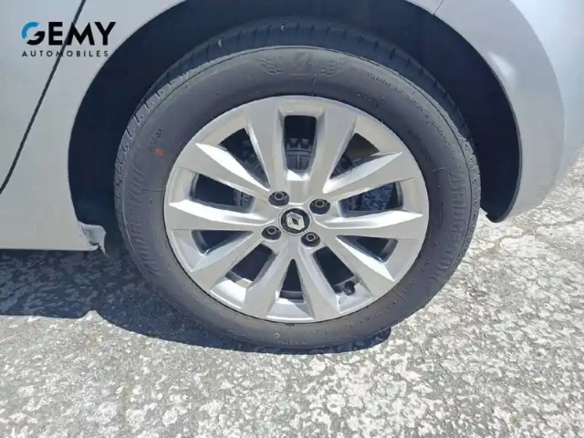 Renault Clio tce 90 — photo 11