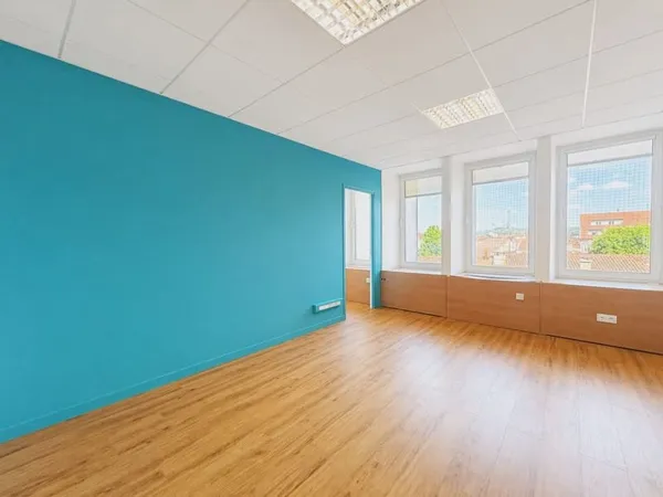 Local commercial 3 pièces 70 m²