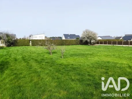 Terrain 600 m²