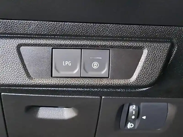 Dacia Sandero eco-g 100 gsr2 — photo 33