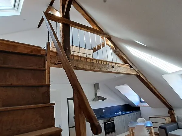 Trés joli studio en mezzanine avec clim