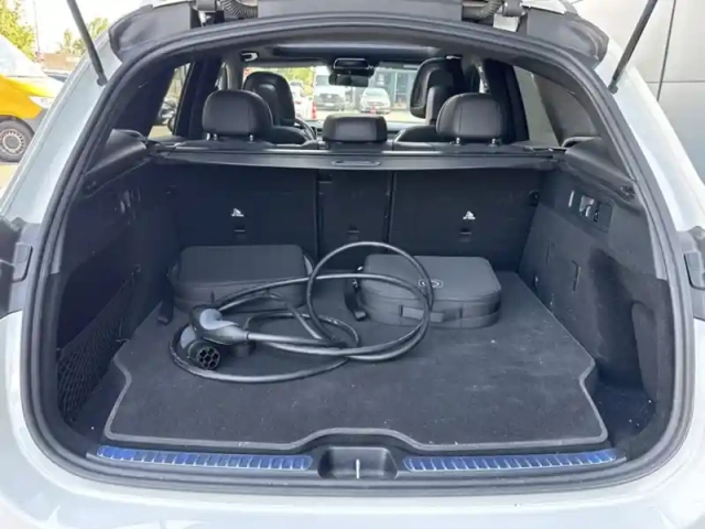 Mercedes Glc 300 e  hybrid eq 4matic am — photo 10