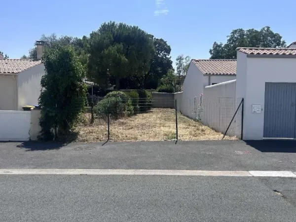 Terrain 156 m²