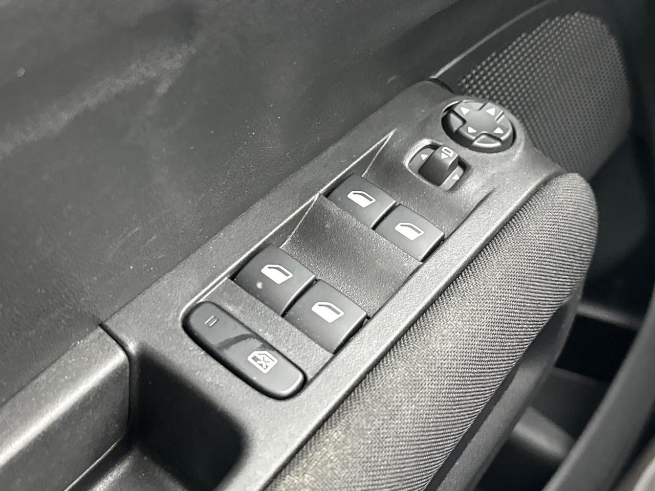 Citroën C3 Aircross puretech 130 s&s eat6 rip curl — photo 15