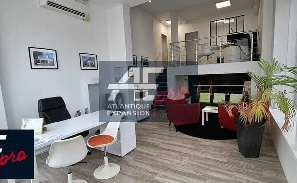 Local professionnel 103 m²