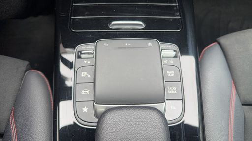 Mercedes Classe A 200 1.3 Ti 163 7G-DCT - AMG Line – 2020 – 72077 km – Essence – Boîte Automatique — photo 11