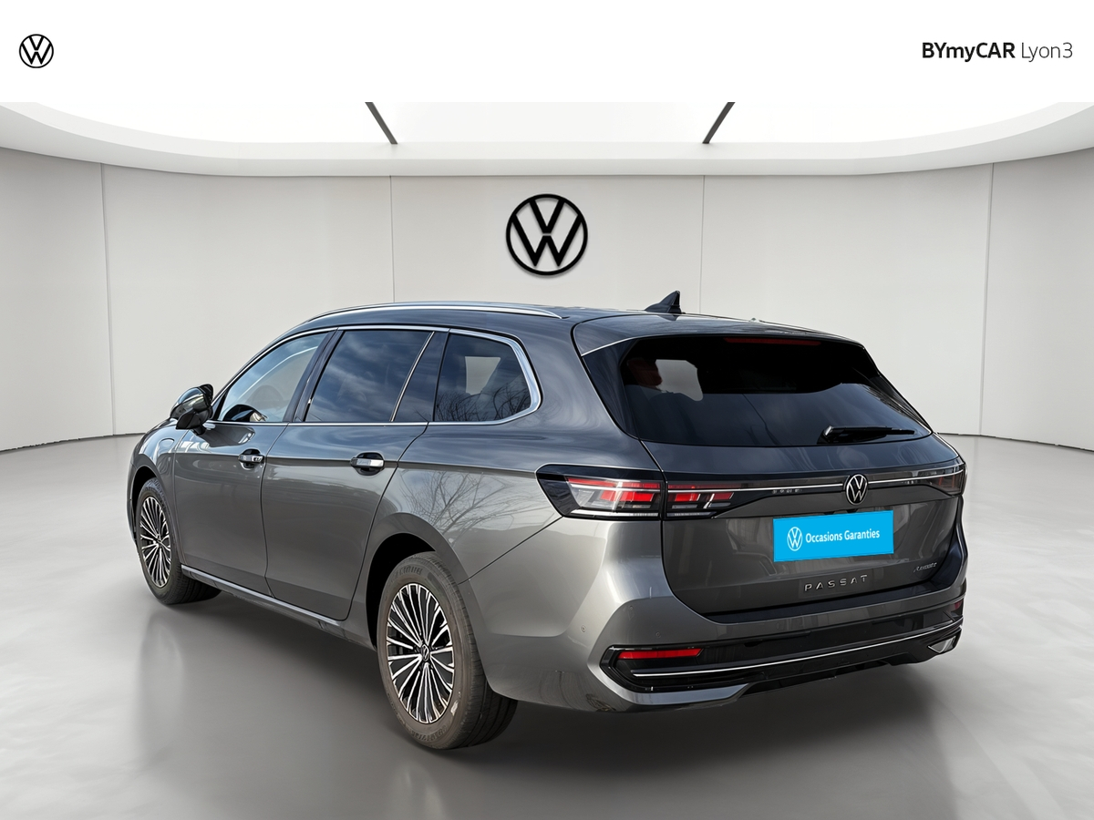 Volkswagen Passat 1.5 eHybrid 204 DSG6 — photo 3