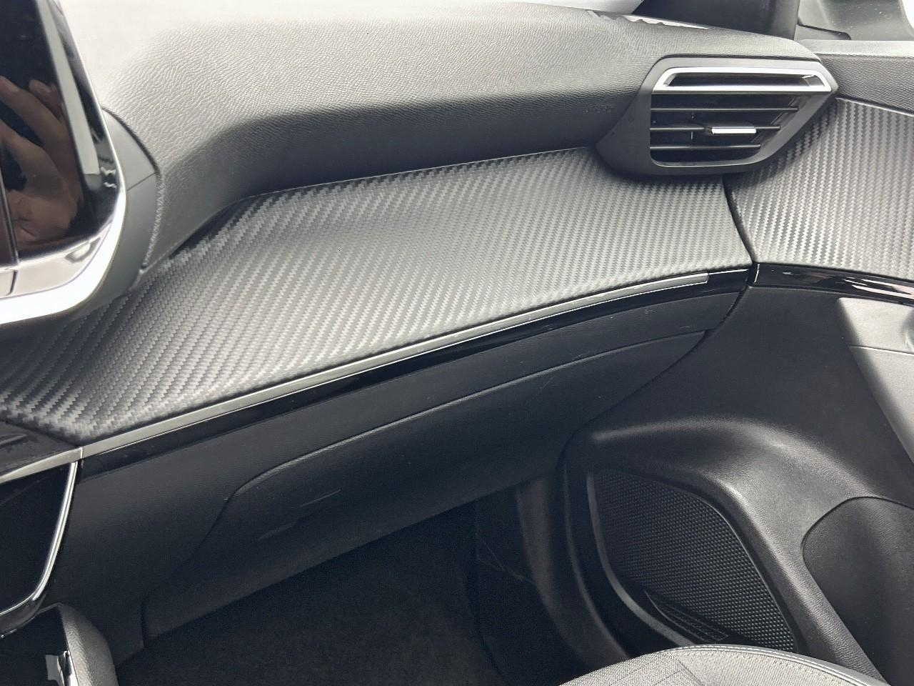 Peugeot 2008 puretech 130 s&s eat8 allure — photo 31
