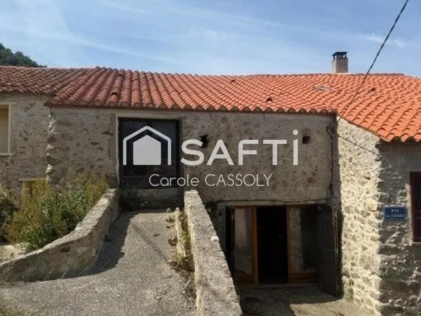 Grange toit refait assainissement électricité et eau
