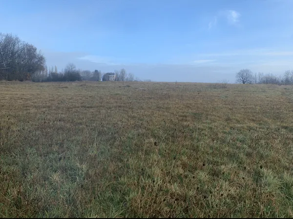 Terrain 1597 m²