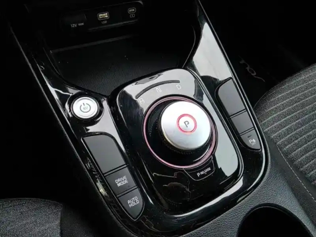 Kia E-Soul 204ch active — photo 12