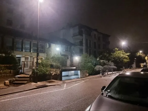 Loue place de parking intra-muros en sous sol