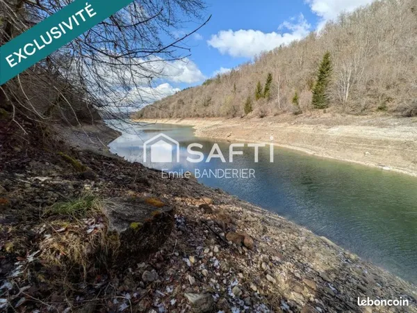 Terrain 12818 m² COYRON