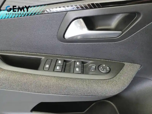 Peugeot 208 electrique 50 kwh 136ch — photo 32